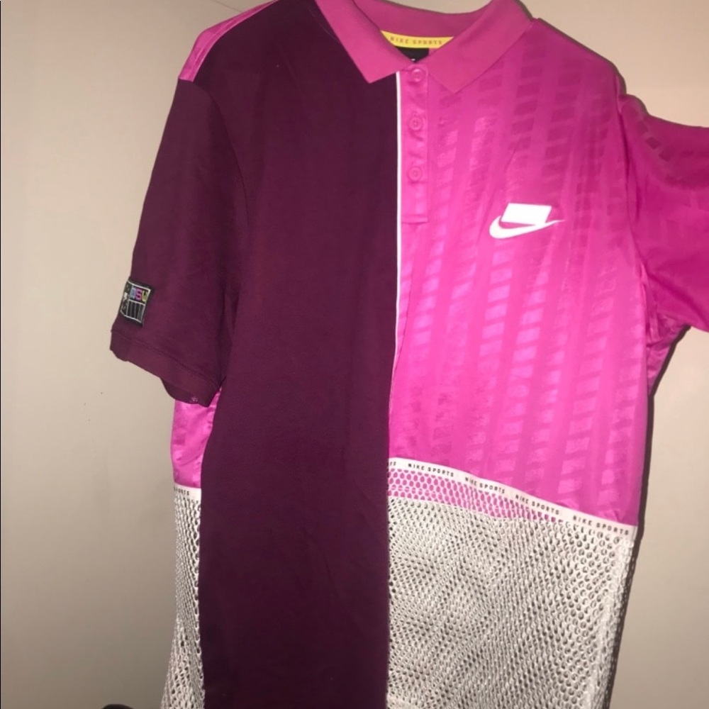 Medium Nike shirt - Picture 1 of 2
